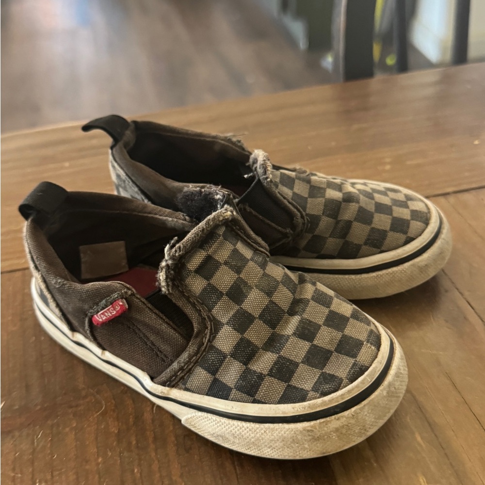 Kids slip on vans with Velcro